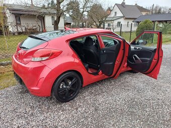 RARITKA Hyundai Veloster 1.6...71050km - 14