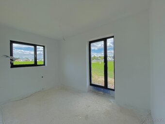 Prodej nízkoenergetického zděného rodinného domu 4+kk - 91m² - 14