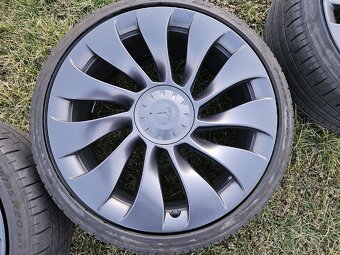 20" letní kola Überturbine Tesla model 3 - 14