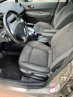 PEUGEOT 5008 2,O HDi Allure - 14