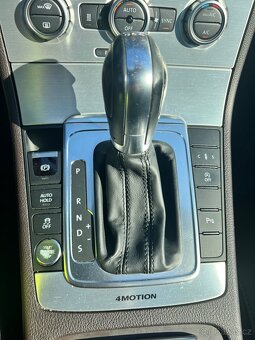 Volkswagen Passat B7 2.0tdi DSG 130kw,exclusive velká výbava - 14
