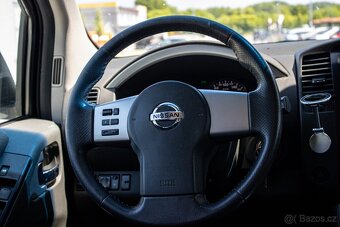 Nissan Pathfinder 2.5 dCi SE - 14