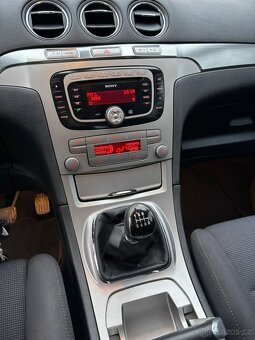 FORD S-MAX 2,2 TDCi 129kW r.v2009 - 14