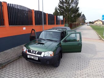 Nissan Navara 2.5 TD Double-Cab 4x4 tažné 3t - 14