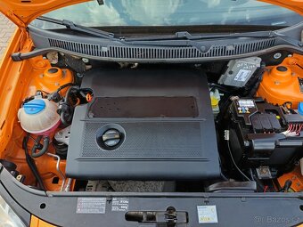 VOLKSWAGEN POLO CROSS 1.4 I - 55 kW - AUTOMATICKÁ PŘEVODOVKA - 14