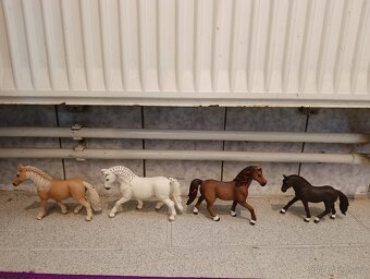 Schleich výprodej -30% 2/3 - 14
