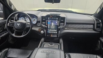 Dodge Ram 1500 Limited Black Head-up pneumatika - 14