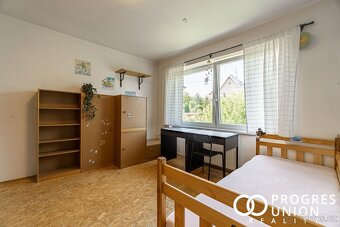 Exkluzivní prodej dvougeneračního rodinného domu s velkým po - 14