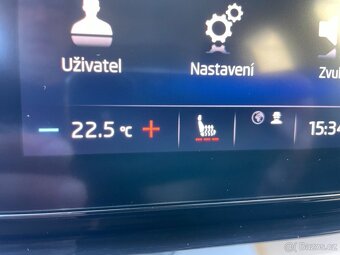 Škoda Octavia 4 Com. 2.0TDi ČR+1.maj. Car Play - 14