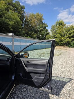 Honda CRV 2.0 Benzín 4x4 Executive - 14