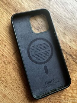 iPhone 15 Pro Max 256GB Přírodní titan - 14