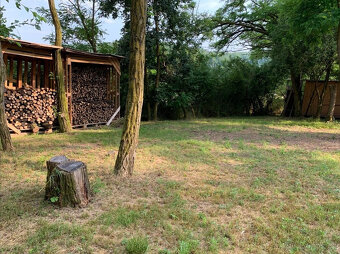 Krásný a jedinečný pozemek 2112 m2 v Nebovidech u Brna - 14