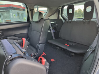 Peugeot 4007 2,2 HDi 4x4, 7 míst - 14