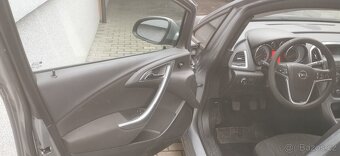 Prodám Opel Astra j sports tourer 1.4 88kw rv. 2013 - 14
