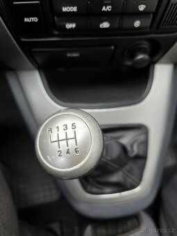 Hyundai Tucson 4x4 2.0 CRDi 103 KW-TAŽNÉ-KLIMA-2007-193 tkm - 14
