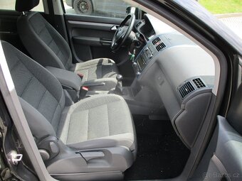 VW TOURAN 1,6TDI TDi 77kw Klimatr. 6rychlostí 2011 - 14