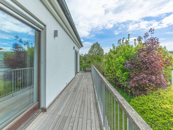 Exkluzivní vila 5+1, 348 m², bazén, sauna, pozemek 996 m², S - 14