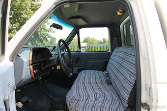 1990 Ford F250 4WD 302 V8, velmi pěkný orig. stav, DPH - 14