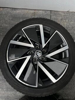 Škoda Vega R18 Octavia 225/45/18 - 14