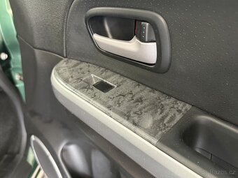 Suzuki Grand Vitara 2.4i AUT. benzín 124kw - 14