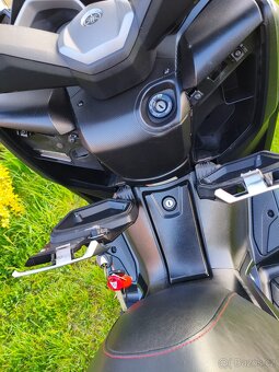 Yamaha X-Max 125i - 14