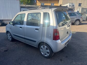 Suzuki wagon 1,3 i 66kw  4x4 rok 2004 - 14
