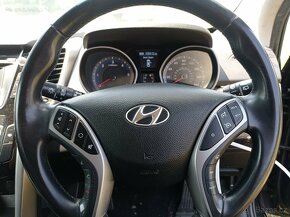 Hyundai i30 1.6 CRDi blue drive active náhradní díly - 14