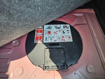 Clio 1,2i 48KW 2010 ČR  87tkm, klima, rádio, SERVO, STK, - 14