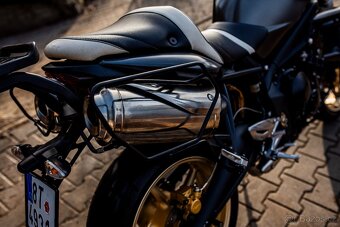 Triumph Street Triple 675 R - 14