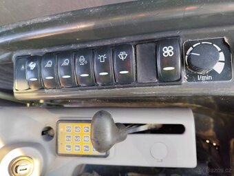 Bágr Volvo, 5000kg, 3x lyžica. - 14