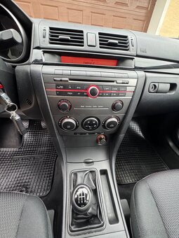 MAZDA 3. 1,6 16V 95.000 KM - Krásný stav - 14