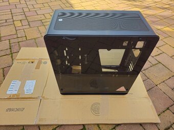 PC skříň Jonsbo UMX4 Black Window, hlíníková, RGB podsvícení - 14