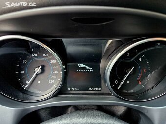Jaguar F-Pace, 20d 132kW AWD R-Sport ČR - 14