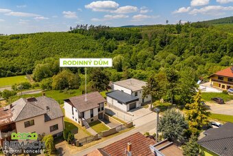 Prodej, rodinný dům, 1859 m2 + podíl na pozemcích o rozloze  - 14