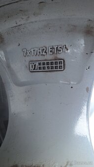 Alu kola Škoda 17" 5x112 letní pneu 225/45 R17 4-6mm - 14