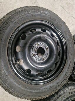 Rezervy Ford - nepoužité - 2x R15 a 1x R14 - 14