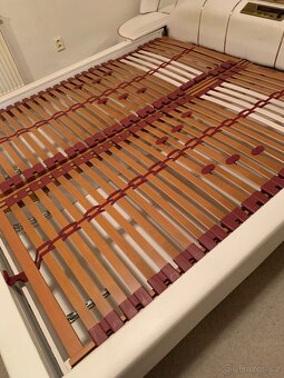 Manželská postel - 14