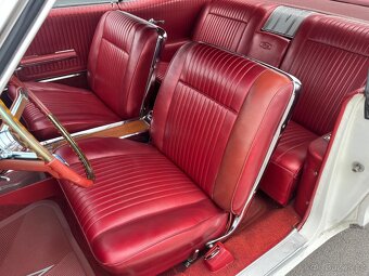 1965 Pontiac Grand Prix - 14