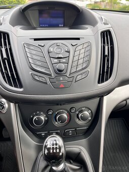 Ford Kuga 1.5i 110 kw najeto 73tis.km jeden majitel v ČR - 14