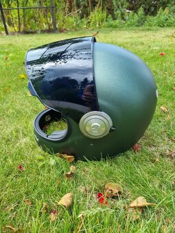 Moto Guzzi V9 Bobber+helma+nášivka a zlatá orlice - 14