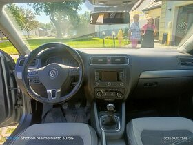 VW Jetta - 14