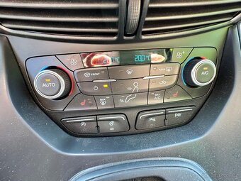 Ford Kuga Titanium 2.0 TDCi 110kW 4x4 Aut., najeto 52 tis km - 14