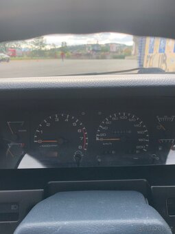 Prodám Nissan Bluebird , 1990 , veterán. - 14