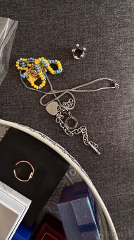 bižuterie v krabičkách - 14