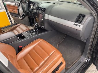 Volkswagen Touareg 3.6i Rok 2007 najeto 245.000km top stav - 14