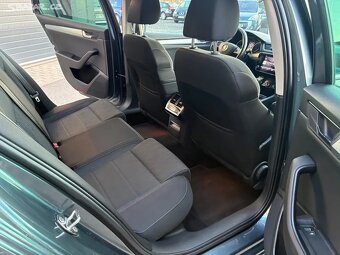 ŠKODA SUPERB COMBI 2019 2.0 TDI DSG - 14