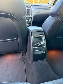 ŠKODA SUPERB 2.0 TDI 125kw COMBI s manuální převodovkou - 14