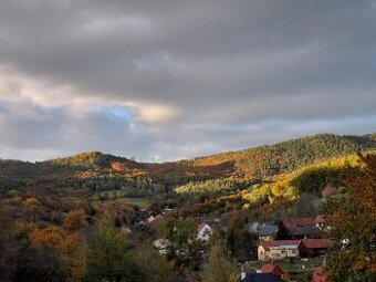 Slunné místo s duší, výhledem i st. povolením :) 4000 m2 - 14