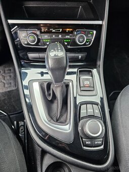 BMW 220d 140kW 2017 ACTIVE TOURER,VÝHŘEVY,SENZORY,TEMPOMAT - 14