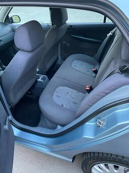 Škoda Fabia 1  1,4 MPI 44kW najeto 151 000km - 14